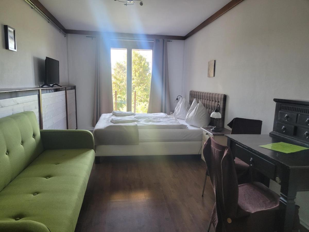 Jaeger Guesthouse Анненхайм Экстерьер фото